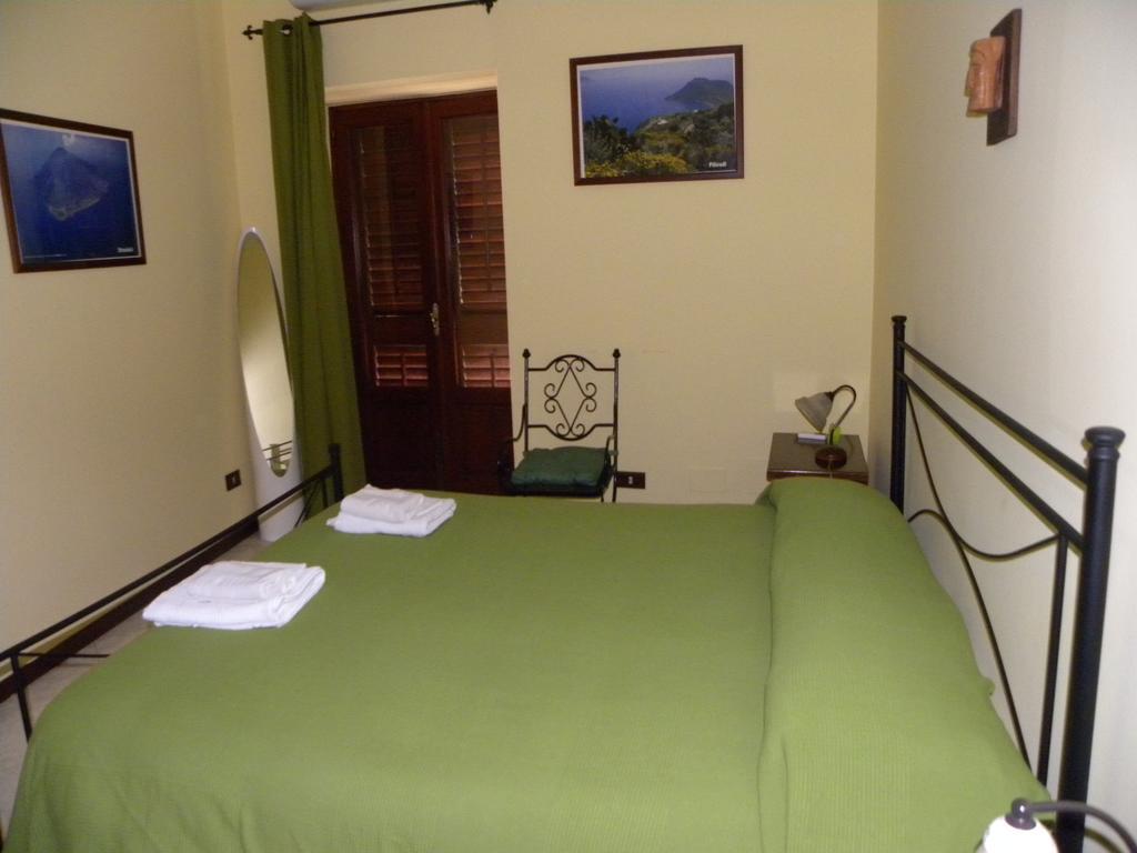 Case Vacanze Albamarina Lipari  Kamer foto