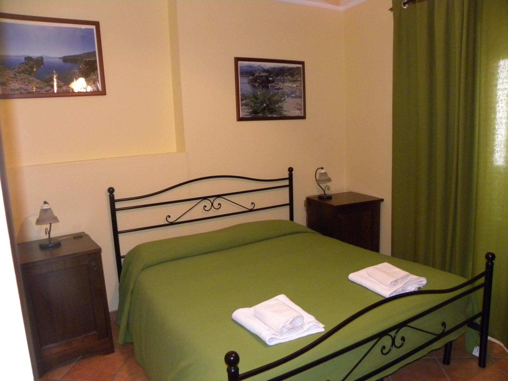 Case Vacanze Albamarina Lipari  Kamer foto
