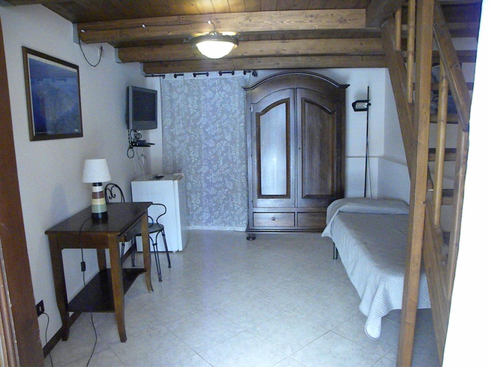 Case Vacanze Albamarina Lipari  Buitenkant foto