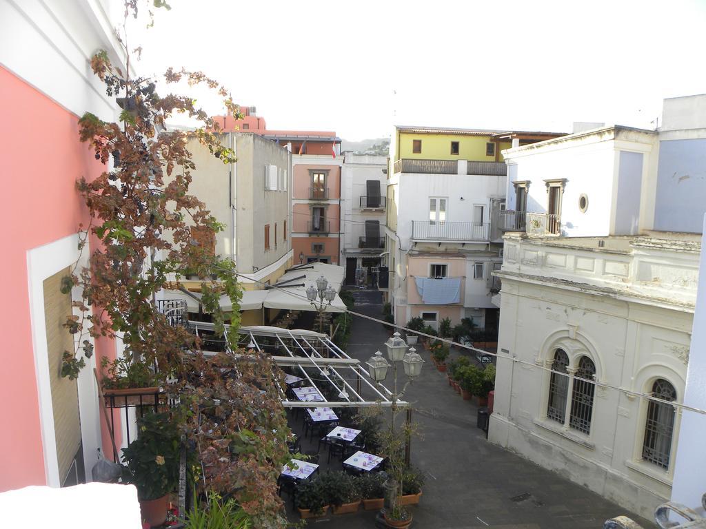 Case Vacanze Albamarina Lipari  Buitenkant foto